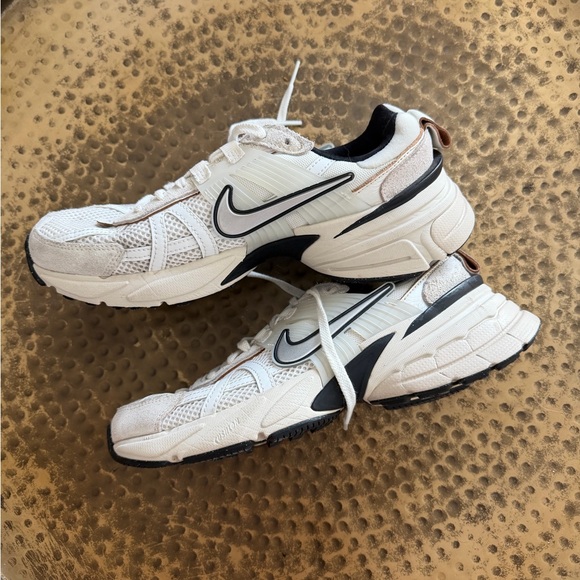 Nike Shoes - Women’s Nike Shoes